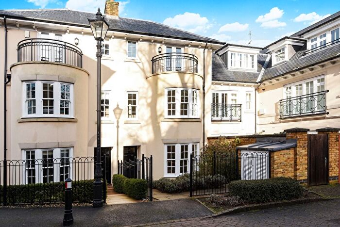 3 Bedroom Town House To Rent In Montacute Mews, Tunbridge Wells, TN2