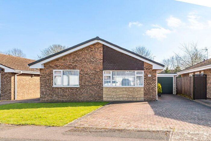 3 Bedroom Detached Bungalow For Sale In Windmill Hill Drive, Bletchley, Milton Keynes, MK3