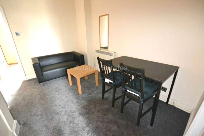 2 Bedroom Flat To Rent In London Road, Reading, RG1