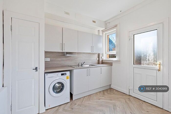 2 Bedroom Flat To Rent In Oxford St, Coatbridge, ML5