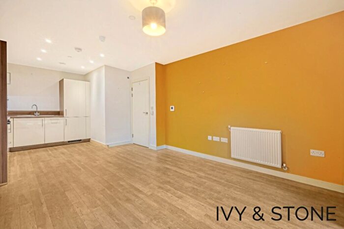 1 Bedroom Apartment For Sale In Kingfisher Heights, Bramwell Way, London, Greater London, E16