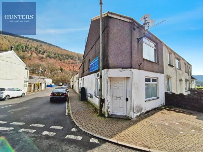 3 Bedroom End Of Terrace House For Sale In Bridge Street, Ogmore Vale, Bridgend, CF32