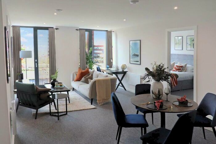 2 Bedroom Apartment To Rent In Daw Bank, Stockport, Greater Manchester, SK3