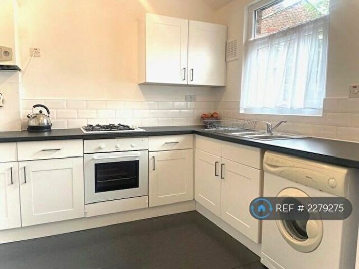 1 Bedroom Flat To Rent In Egerton Road, Manchester, M14