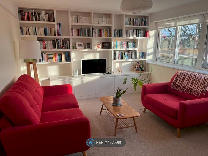 2 Bedroom Flat To Rent In Nuding Close, London, SE13