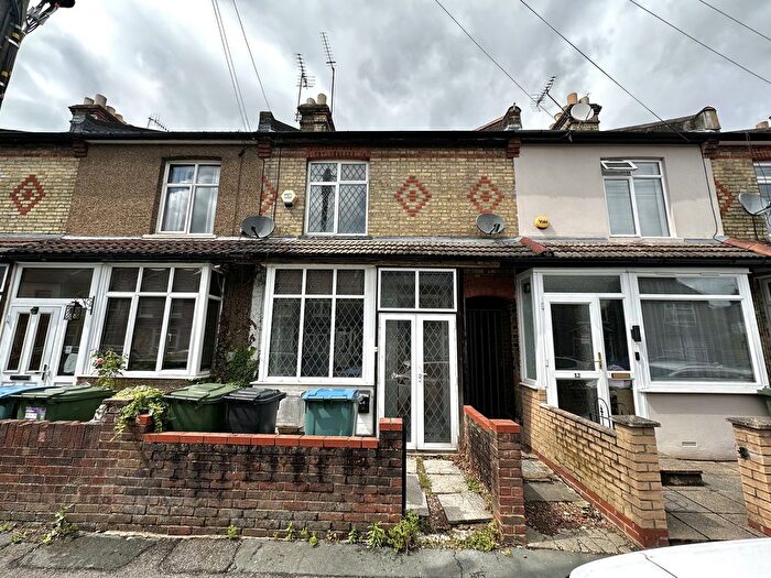 3 Bedroom Terraced House To Rent In Parker Street, North Watford, WD24