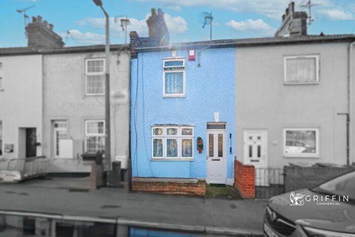 2 Bedroom Terraced House For Sale In Church Street, Grays, RM17