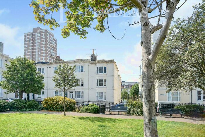 2 Bedroom Flat To Rent In Clarence Square, BN1