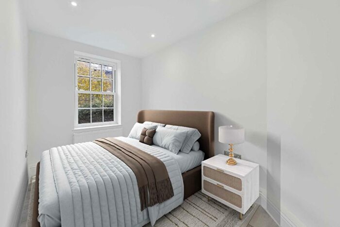 3 Bedroom Flat To Rent In Hortensia Road, London, SW10