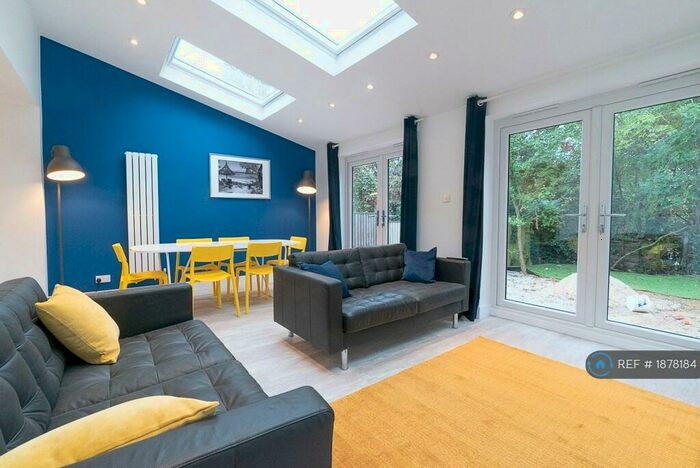 7 Bedroom Semi-Detached House To Rent In Kitchener Road, Southampton, SO17