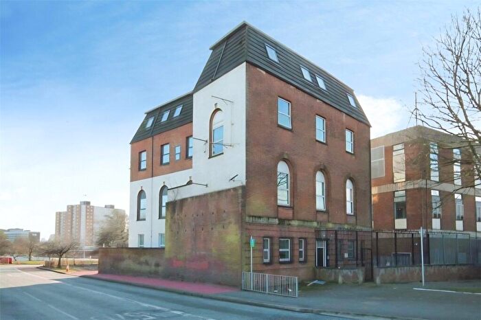 2 Bedroom Flat For Sale In Pendleton Way, Salford, Greater Manchester, M6