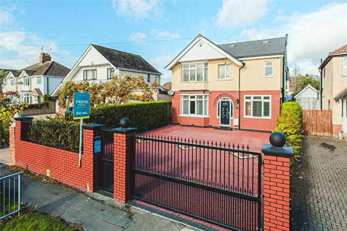 4 Bedroom Detached House For Sale In Oxford Road, Swindon, Wiltshire, SN3