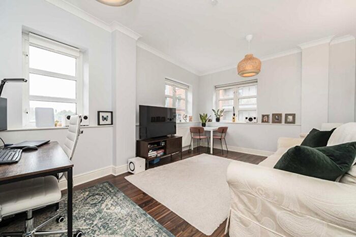 1 Bedroom Flat To Rent In Plumbers Row, Aldgate, E1