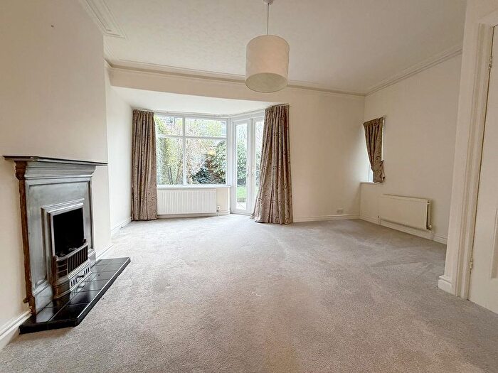 4 Bedroom Semi-detached House For Sale In Duchy Avenue, Harrogate, HG2