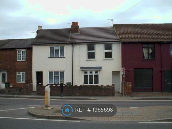 3 Bedroom Terraced House To Rent In New Street, Aylesbury, HP20