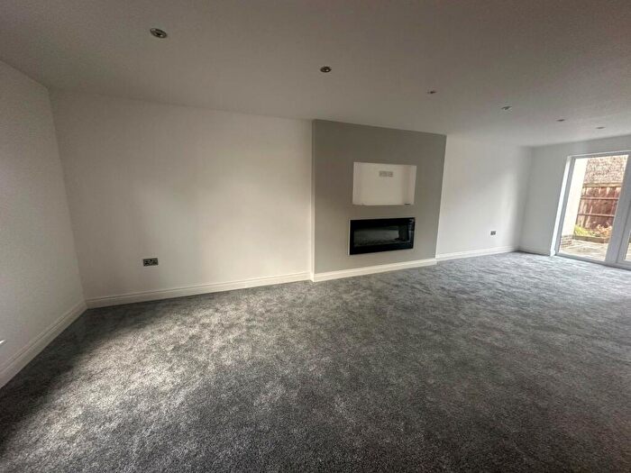 5 Bedroom Detached House To Rent In Cornwall Drive, Long Eaton, NG10