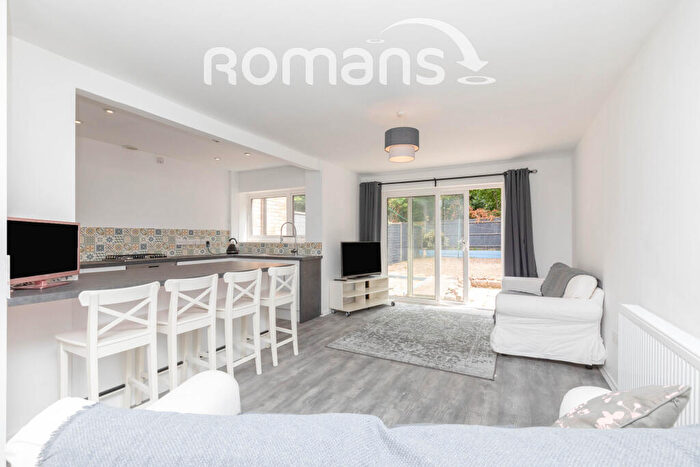 4 Bedroom House To Rent In New Buildings, Bristol, BS16
