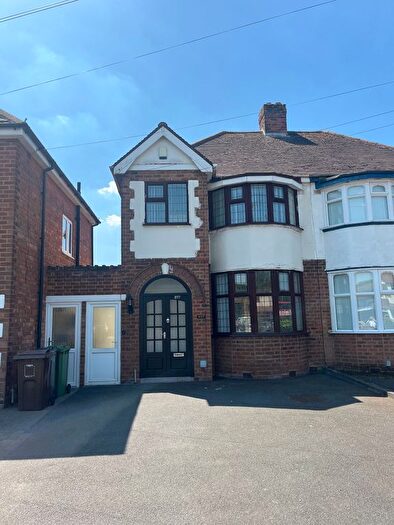 3 Bedroom Property To Rent In Old Lode Lane, Solihull, B92