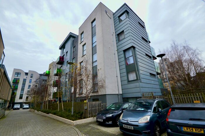 1 Bedroom Flat To Rent In 2 Bicycle Mews, London SW4