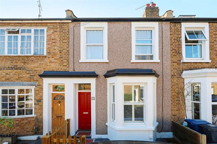 2 Bedroom Terraced House To Rent In Northfield Road, London, W13