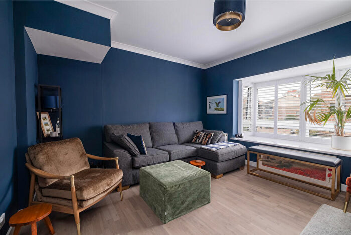 3 Bedroom Terraced House For Sale In Barnfield Place, London, E14