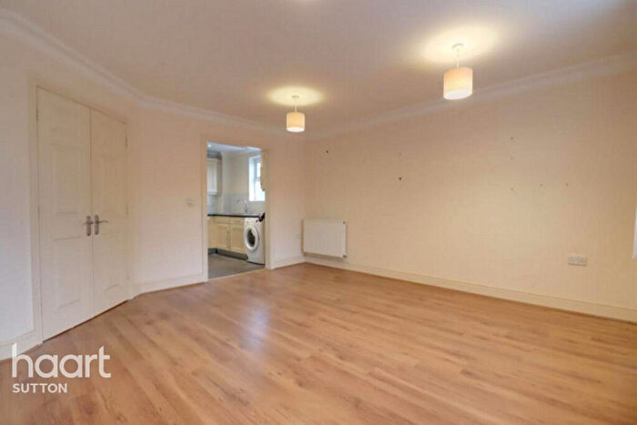 2 Bedroom Apartment For Sale In Western Road, Sutton, SM1