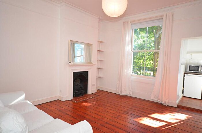 2 Bedroom Apartment To Rent In Crouch Hill, N8