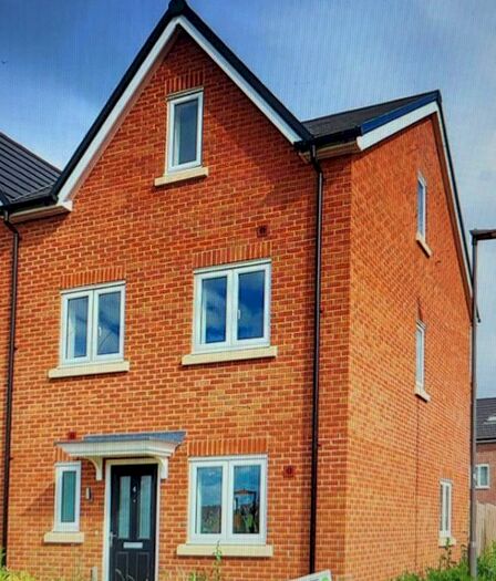 3 Bedroom Semi-Detached House To Rent In Melba Street, Aylesbury, HP18