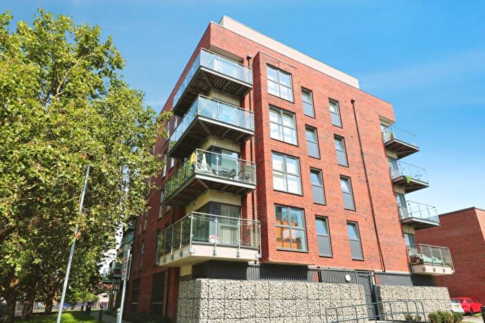 2 Bedroom Apartment For Sale In Chancellor Way, Dagenham, RM8