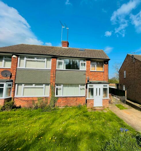 4 Bedroom Semi-Detached House To Rent In Pear Tree Lane, Hempstead, ME7