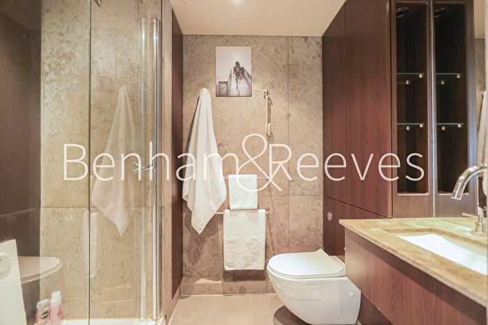 1 Bedroom Flat To Rent In Townmead Road, Fulham, SW6