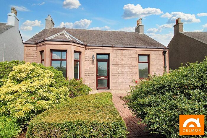 2 Bedroom Detached Bungalow For Sale In Milton Road, Windygates, KY8