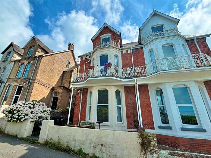 2 Bedroom Flat To Rent In Oxford Park, Ilfracombe, EX34