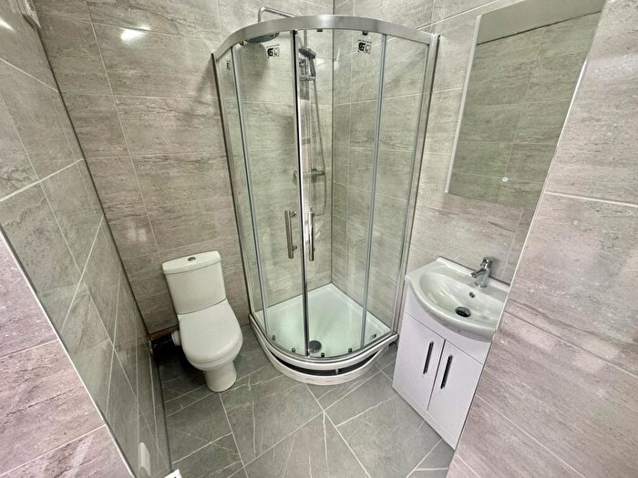 2 Bedroom Apartment To Rent In Bay Hall Common Road, Huddersfield, HD1