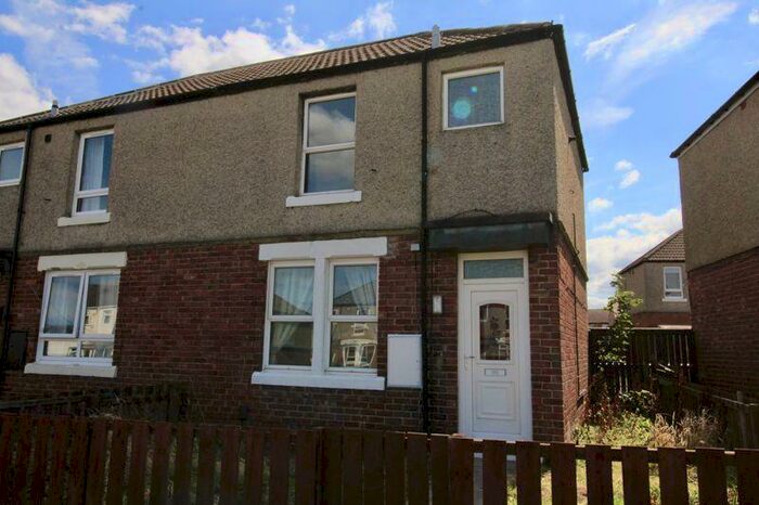 2 Bedroom Semi-Detached House To Rent In The Drive, Washington, NE37
