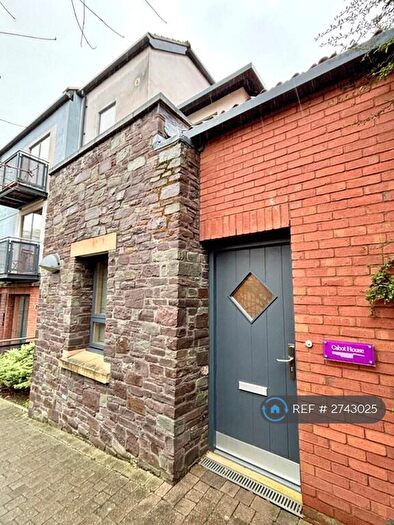 2 Bedroom Terraced House To Rent In Cabot Mews, Bristol, BS2
