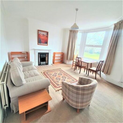 3 Bedroom Flat To Rent In Franciscan Road, London SW17