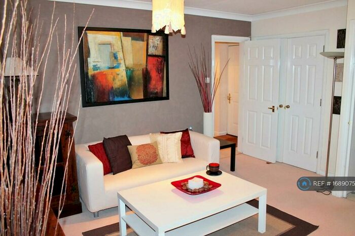 1 Bedroom Flat To Rent In Drake Hall, London, E16