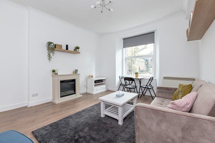 1 Bedroom Flat For Sale In / Elliot Street, Edinburgh, EH7