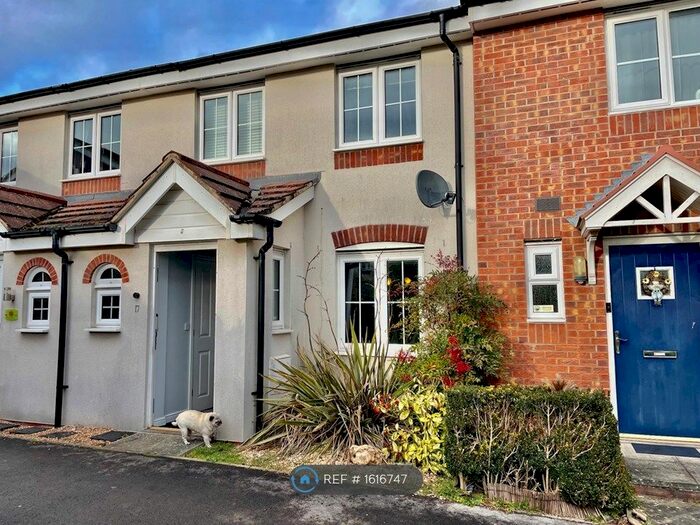 3 Bedroom Terraced House To Rent In Yeomanry Close, Thatcham, Berkshire, RG19