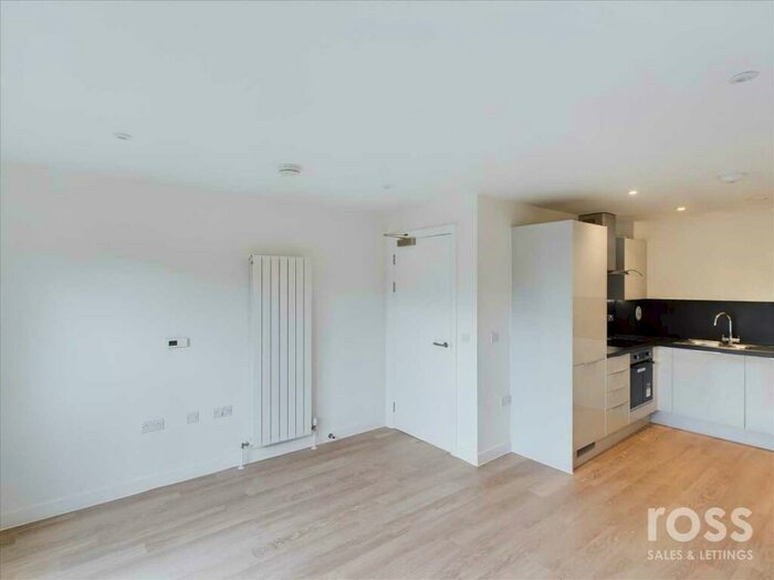 3 Bedroom Flat To Rent In / Minerva Square Unique Id-, Glasgow, G3