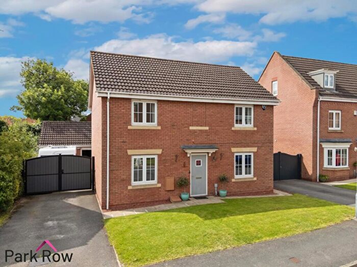 4 Bedroom Detached House For Sale In The Bales, South Milford, Leeds, LS25