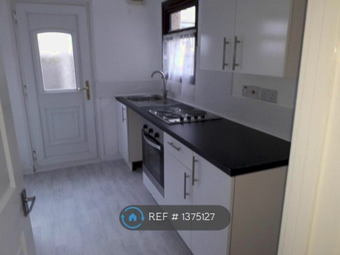 2 Bedroom Bungalow To Rent In Gorse Way, Jaywick, Clacton-On-Sea, CO15