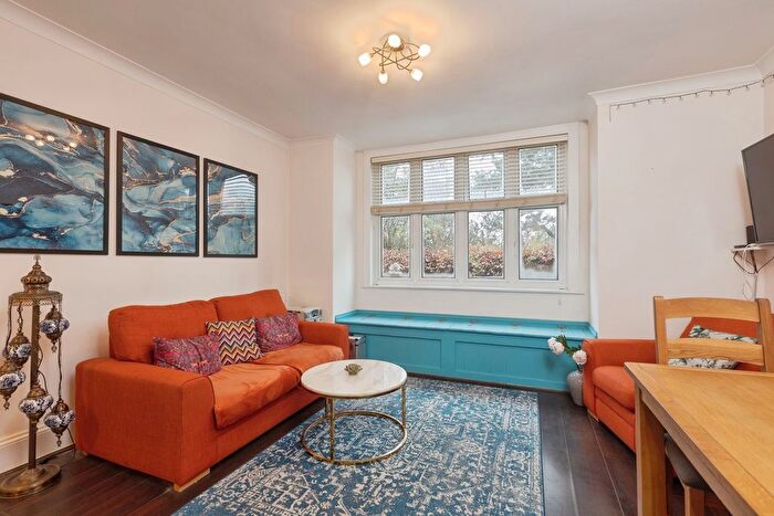 1 Bedroom Flat For Sale In Speldhurst Road, Tunbridge Wells, Kent, TN4