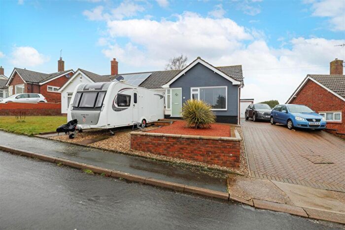 2 Bedroom Semi-Detached Bungalow For Sale In Kennedy Avenue, Halesworth, IP19