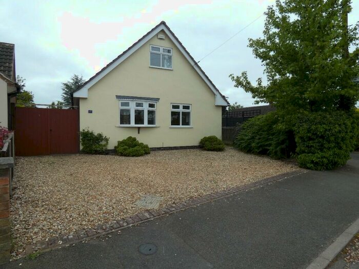 4 Bedroom Detached Bungalow For Sale In Cromwell Crescent, Market Harborough, Leicestershire, LE16