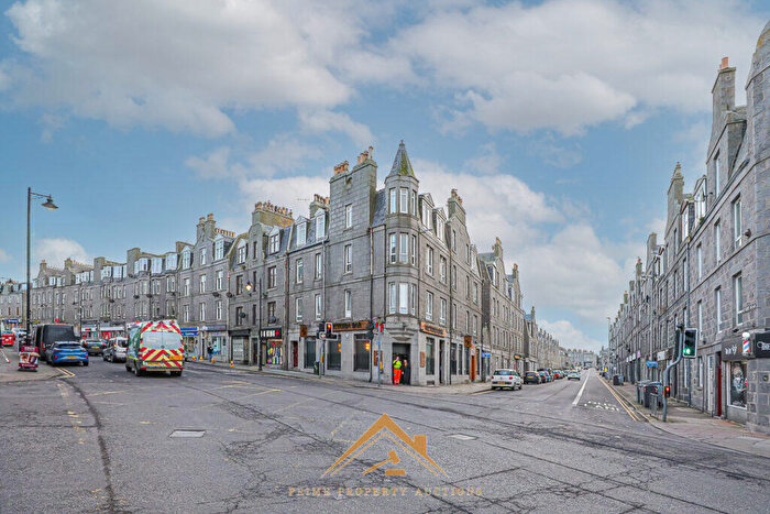 3 Bedroom Flat For Sale In Flat, Victoria Road, Aberdeen, AB11