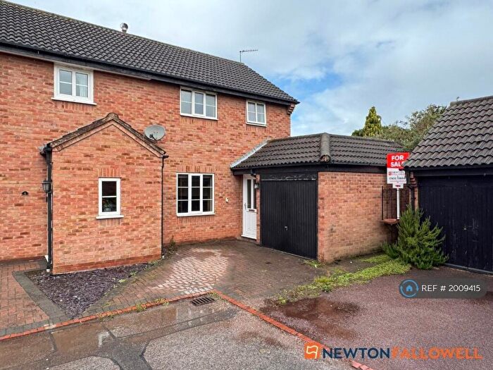 3 Bedroom Semi Detached House To Rent In Nursery Court, Newark, NG24