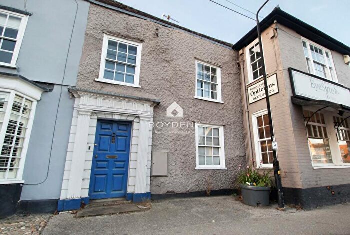 2 Bedroom Flat To Rent In High Street, Kelvedon, CO5