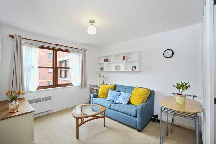 1 Bedroom Flat To Rent In Mayfield Road, London, W12